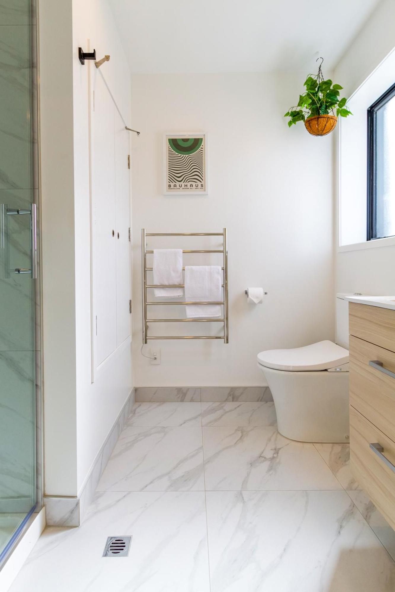 Prime Locale: Studio With Balcony Christchurch Buitenkant foto