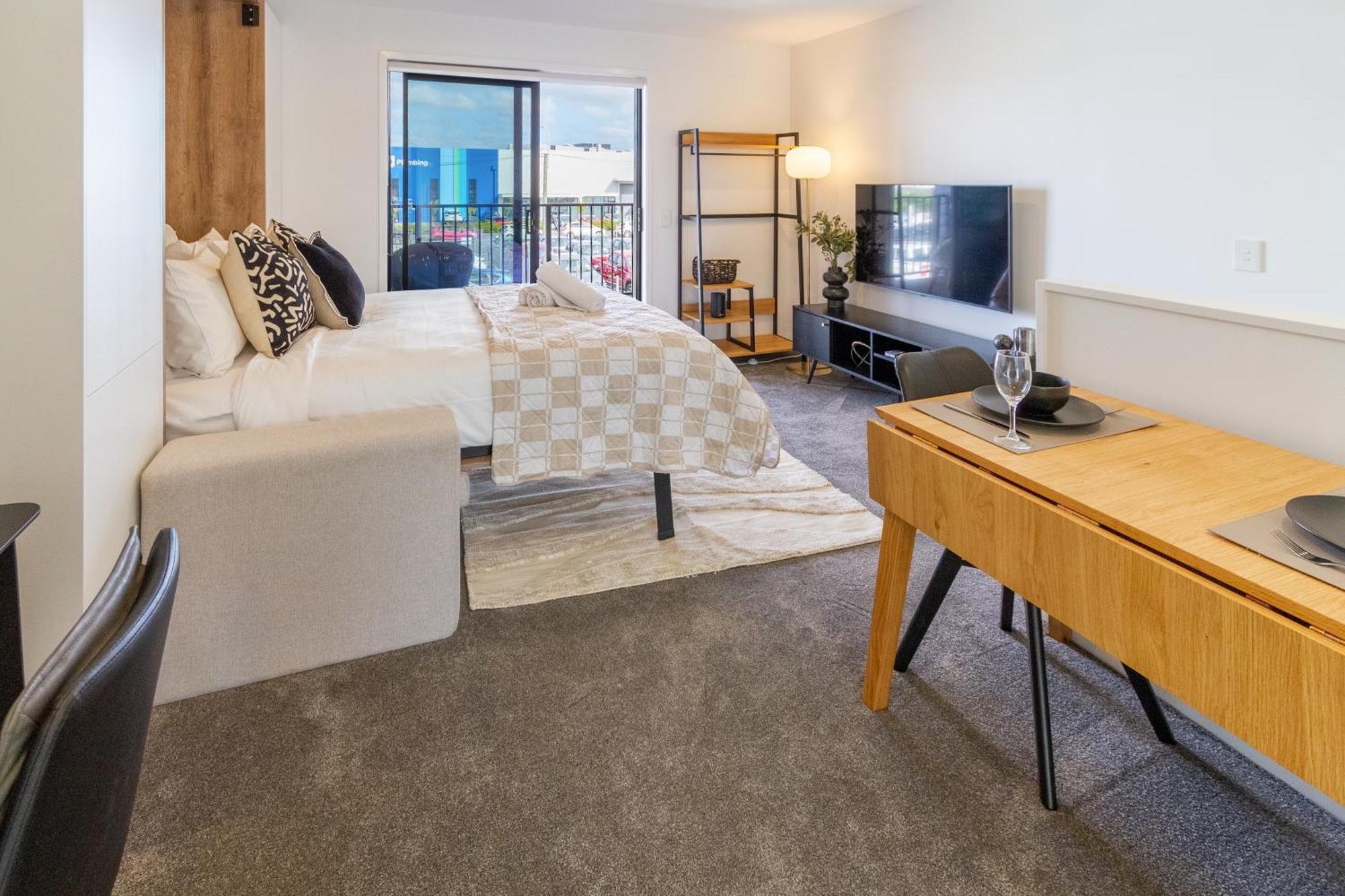 Prime Locale: Studio With Balcony Christchurch Buitenkant foto